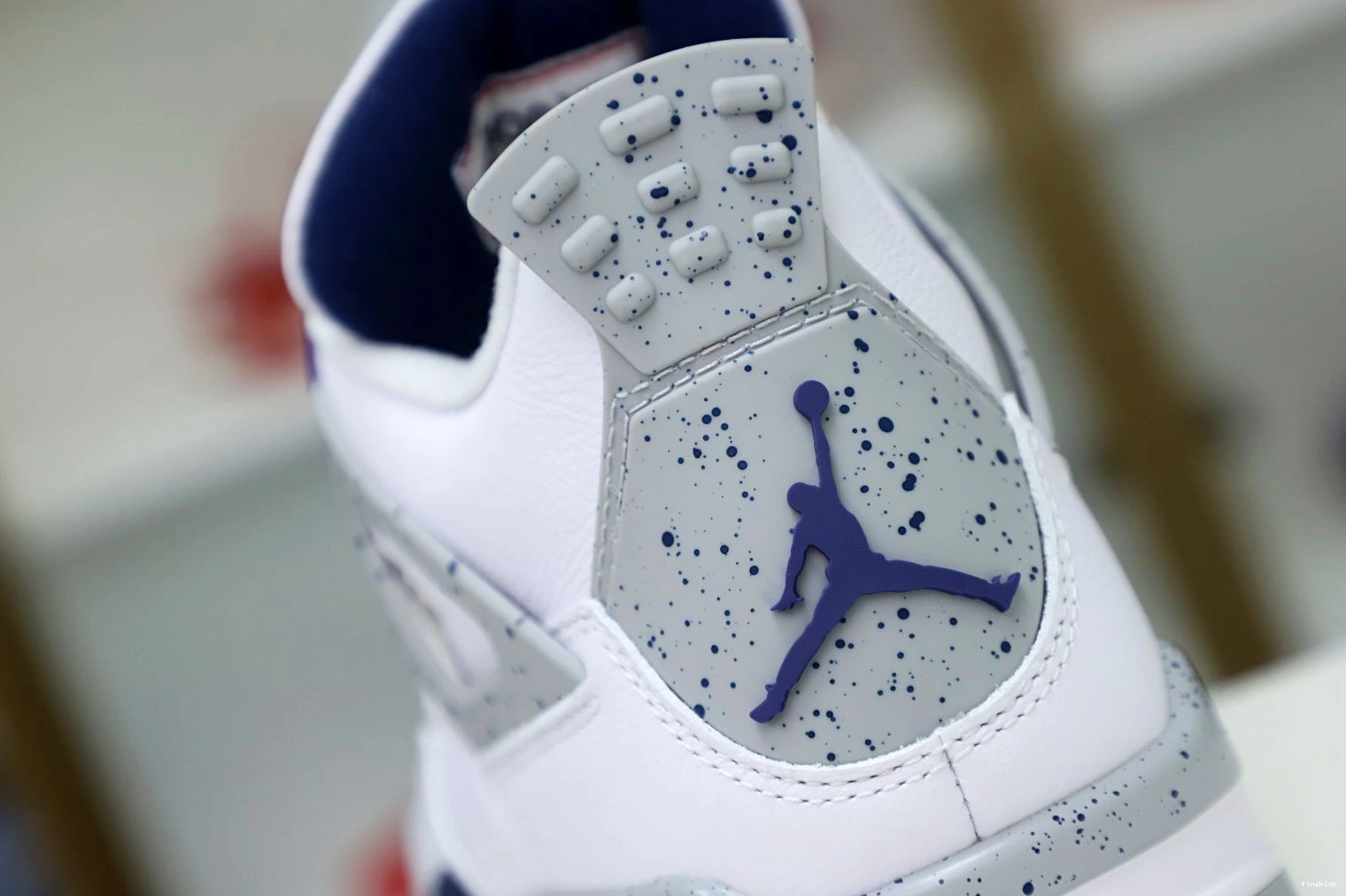 JORDAN 4 RETRO NAVY